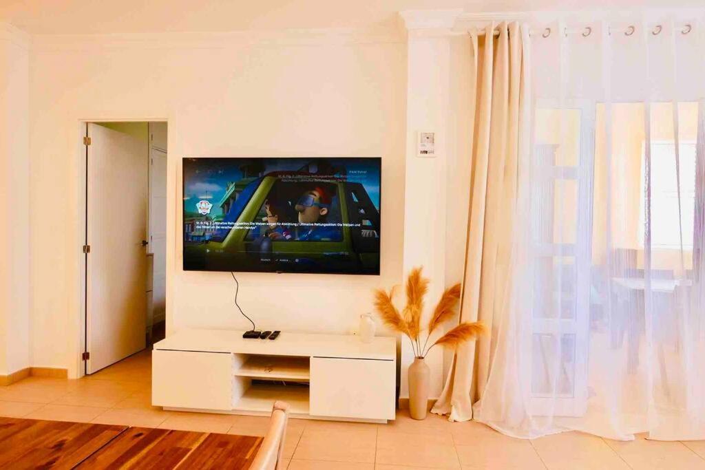 Costa Adeje, 2 Bedrooms Apartment Bagian luar foto
